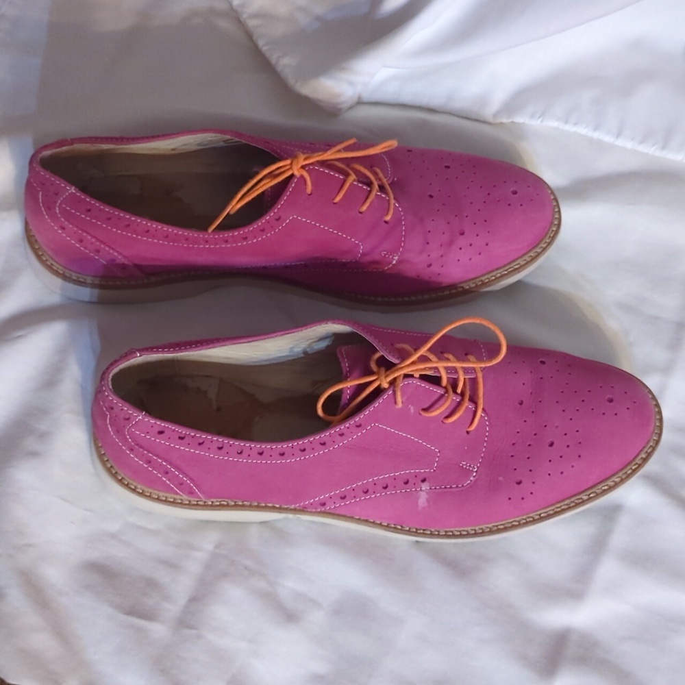 Pink shoes